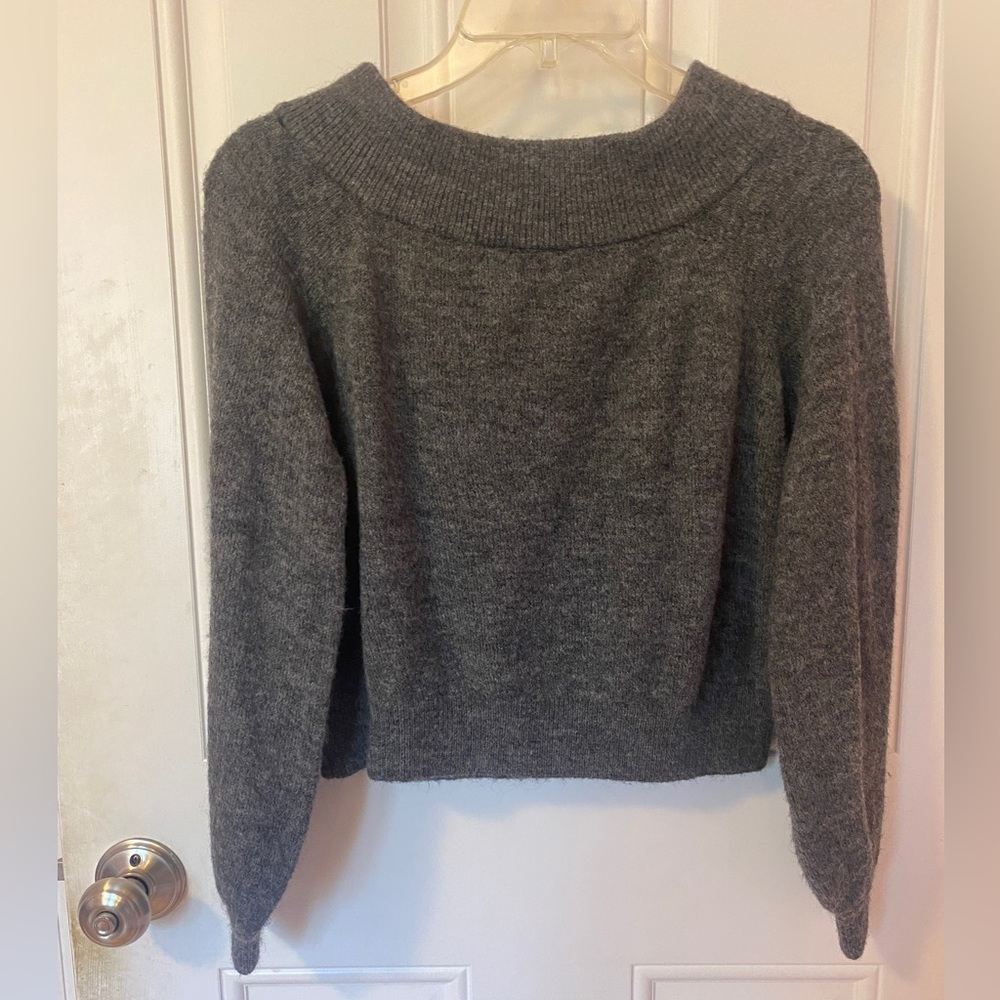 H&M Divided gray sweater, XS